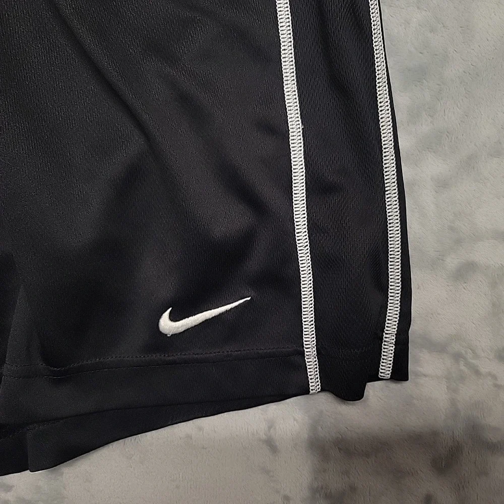Nike Soccer Shorts Men Medium  Black Dri-Fit Athletic Gym Training Running Retro
